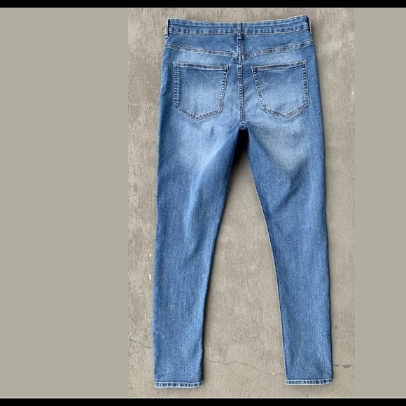High-Rise H & M DIVIDED Skinny Stretch Blue Jeans - Picture 2 of 9